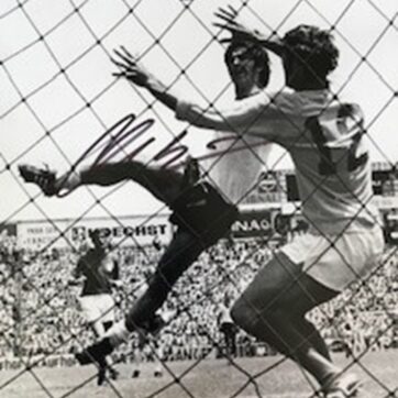 Gerd Müller gör mål